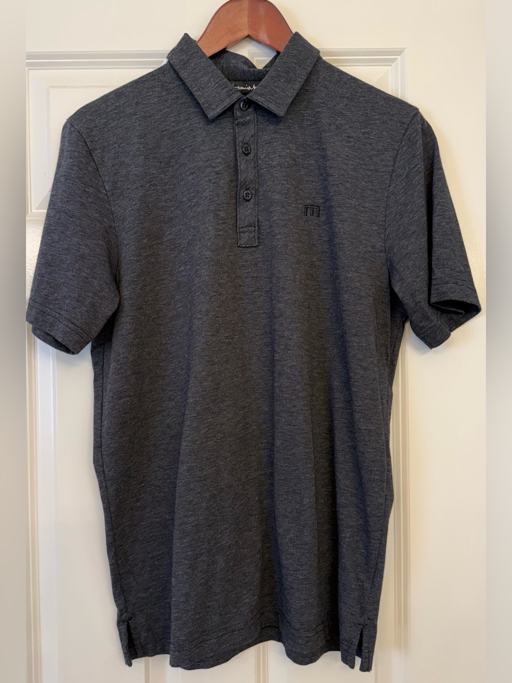 Travis Matthew Men’s dark Gray golf athletic polo shirt size Medium